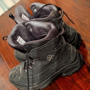 Columbia Winter Boots for sale!! US 9.5 or UK 8.5